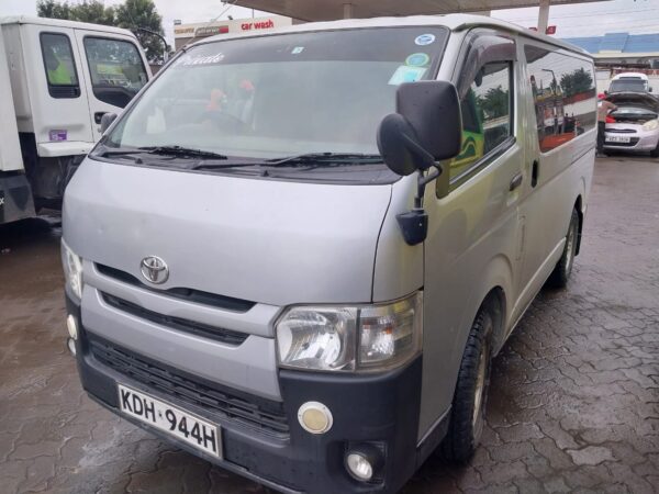 2014 Toyota Hiace, 2000cc - Image 2