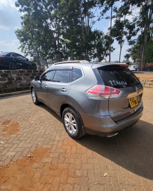 2014 Nissan Xtrail 2000cc petrol - Image 5