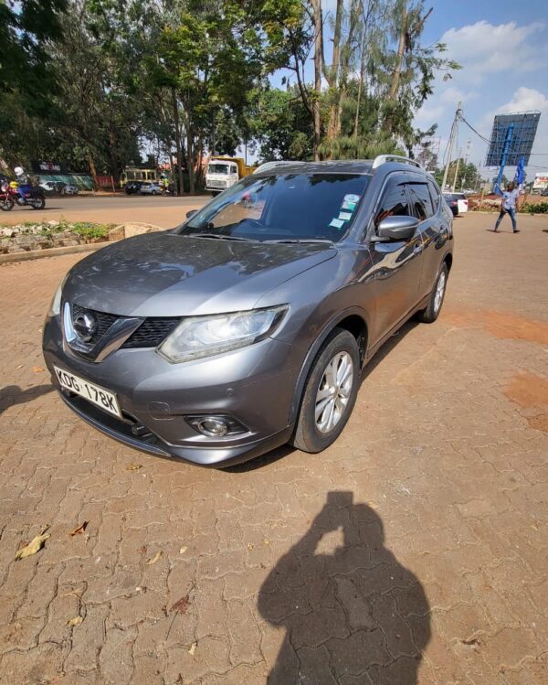 2014 Nissan Xtrail 2000cc petrol - Image 11