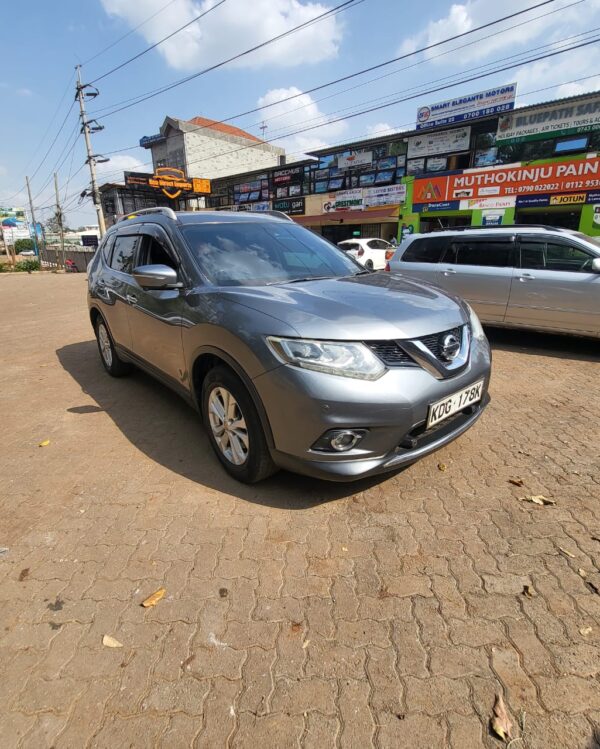 2014 Nissan Xtrail 2000cc petrol - Image 8