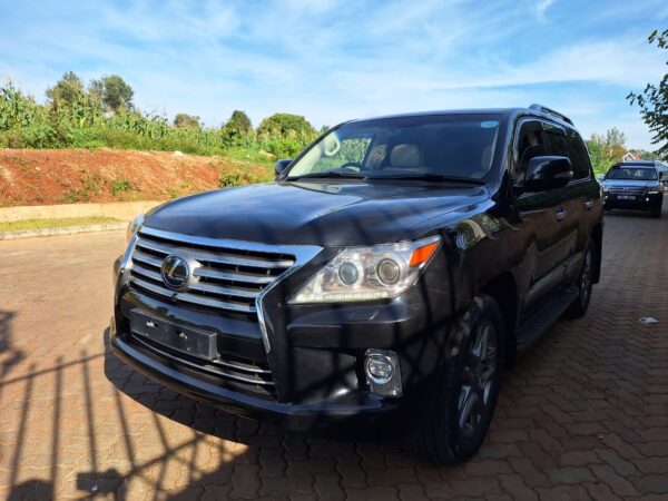 2015 Lexus LX 570 5700cc petrol