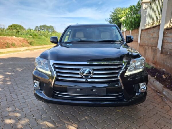 2015 Lexus LX 570 5700cc petrol - Image 13