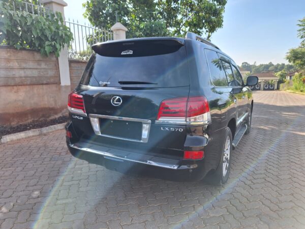 2015 Lexus LX 570 5700cc petrol - Image 7