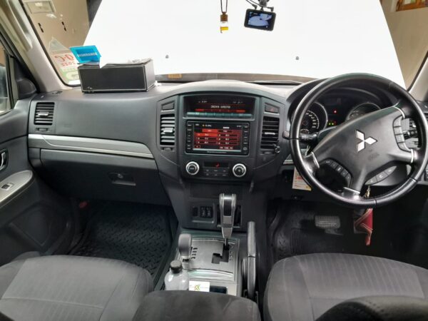 2012 Mitsubishi Pajero 2800cc Diesel - Image 5