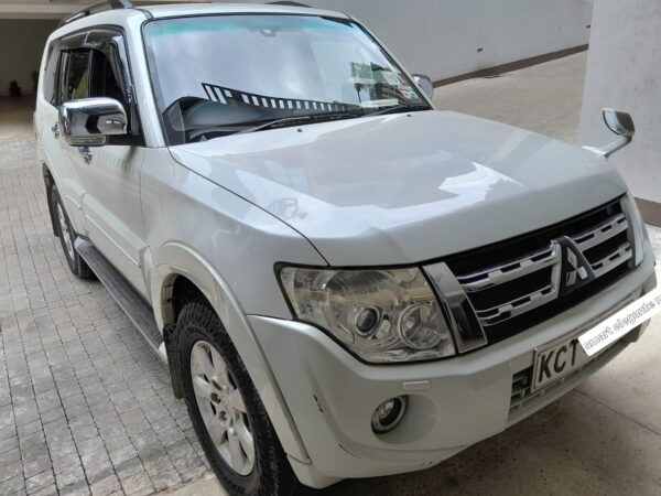 2012 Mitsubishi Pajero 2800cc Diesel