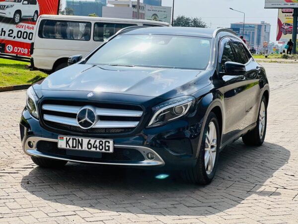 2016 Mercedes-Benz GLA 180 1800cc Petrol