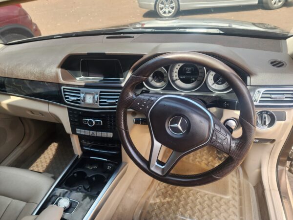 2013 Mercedes Benz E200 2000cc - Image 2