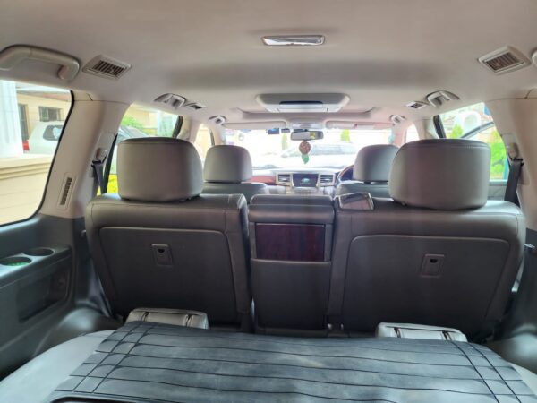 2008 Lexus LX570 5700cc petrol - Image 7