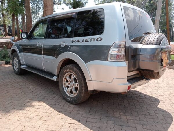 2014 Mitsubishi Pajero 3200cc Diesel - Image 2