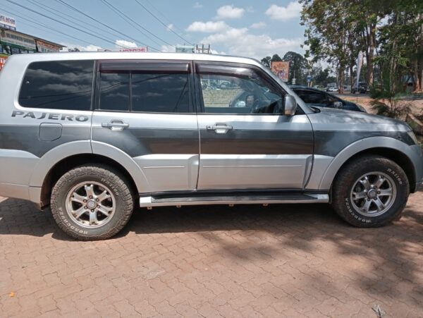 2014 Mitsubishi Pajero 3200cc Diesel - Image 3