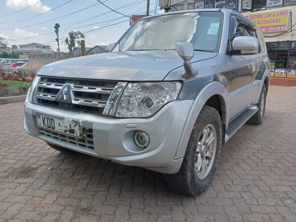 2014 Mitsubishi Pajero 3200cc Diesel