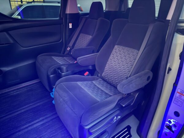 Toyota Alphard 2400cc Petrol - Image 3