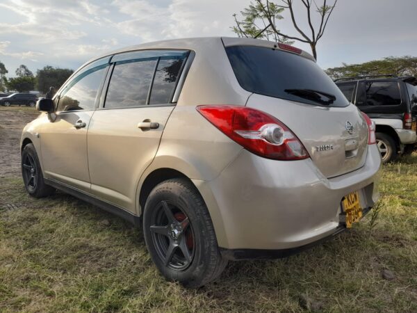 2012 NISSAN TIIDA HATCHBACK - Image 12