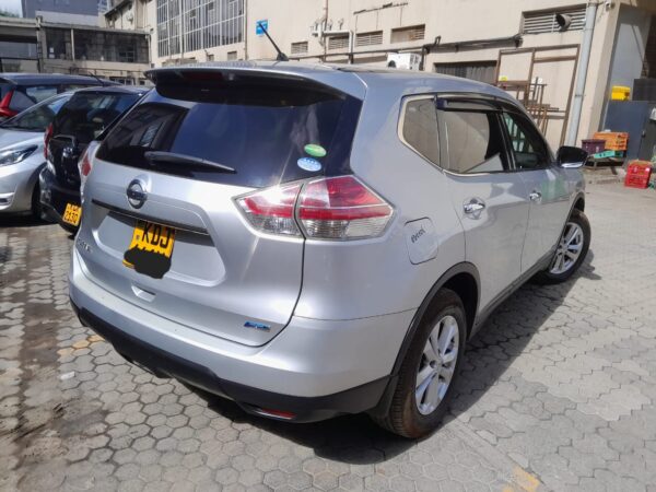 2015 NISSAN X-TRAIL 1200cc petrol - Image 2