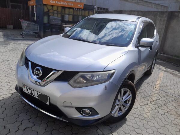 2015 NISSAN X-TRAIL 1200cc petrol