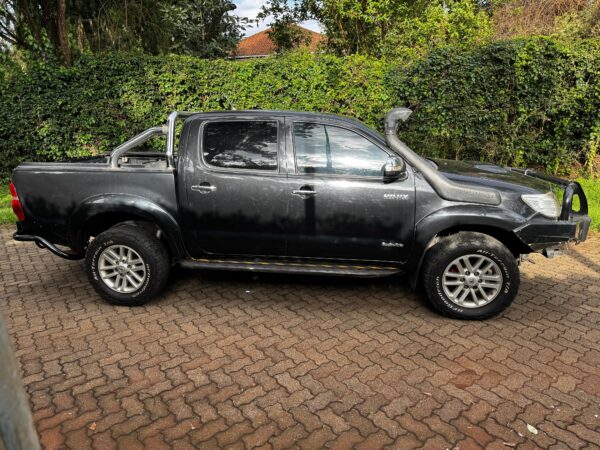 2013 Toyota Hilux Invincible 3000cc Diesel Turbo - Image 18