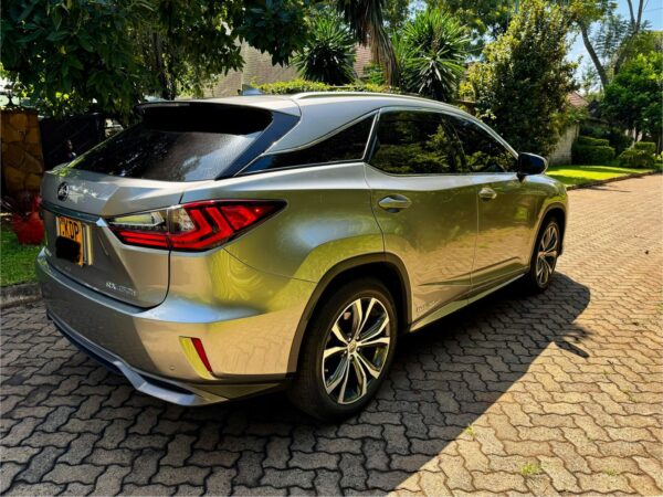 New Import Lexus RX 450H Hybrid - Image 16