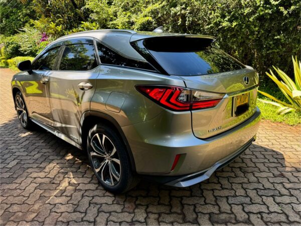 New Import Lexus RX 450H Hybrid - Image 12