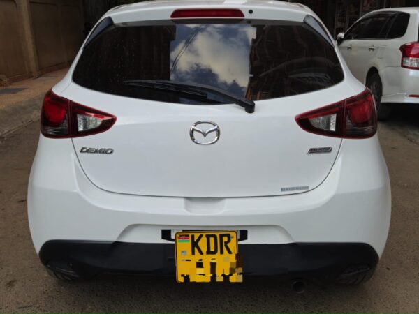 2017 MAZDA DEMIO FRESH IMPORT 1300cc Petro - Image 5