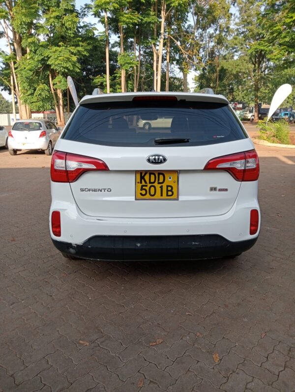 2014 KIA Sorento 2400cc Petrol - Image 11