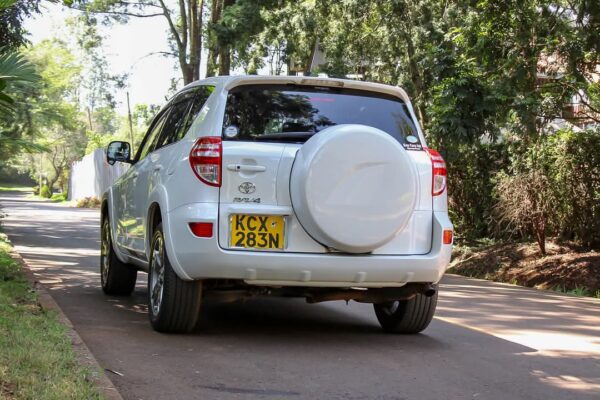 2012Toyota Rav4 2400cc Petrol - Image 4