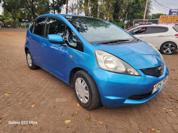 2010 Honda fit 1300CC Petrol - Image 2