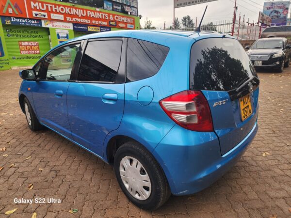 2010 Honda fit 1300CC Petrol - Image 7