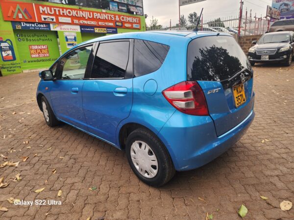 2010 Honda fit 1300CC Petrol - Image 8