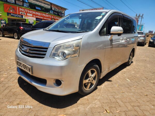 2013 Toyota Noah 2000CC Petrol - Image 3