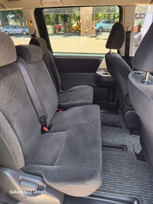2013 Toyota Noah 2000CC Petrol - Image 7