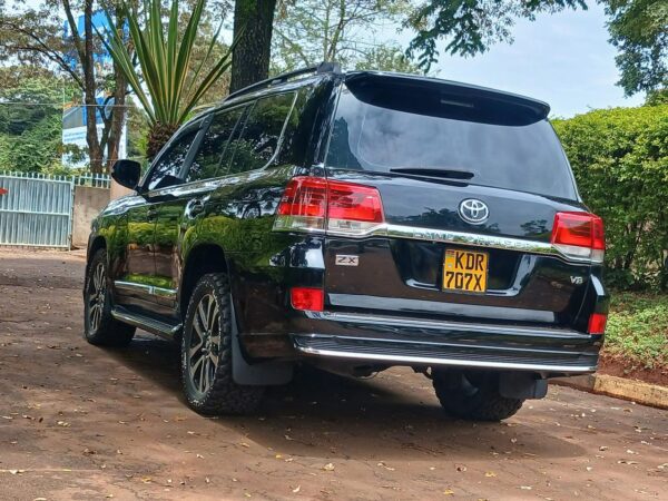 2016 TOYOTA LANDCRUISER V8 200 SERIES 4.6L petrol v8 engine - Image 4
