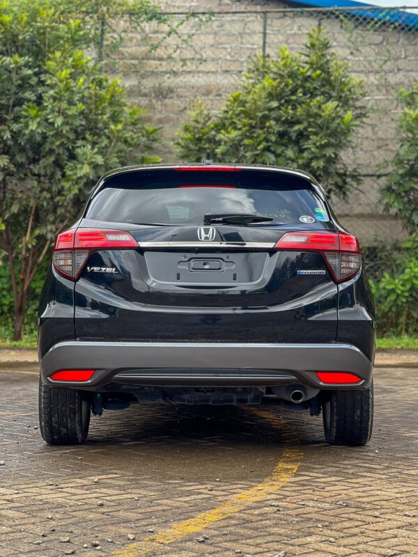 2018 Honda vezel 1500CC Petrol hybrid - Image 11