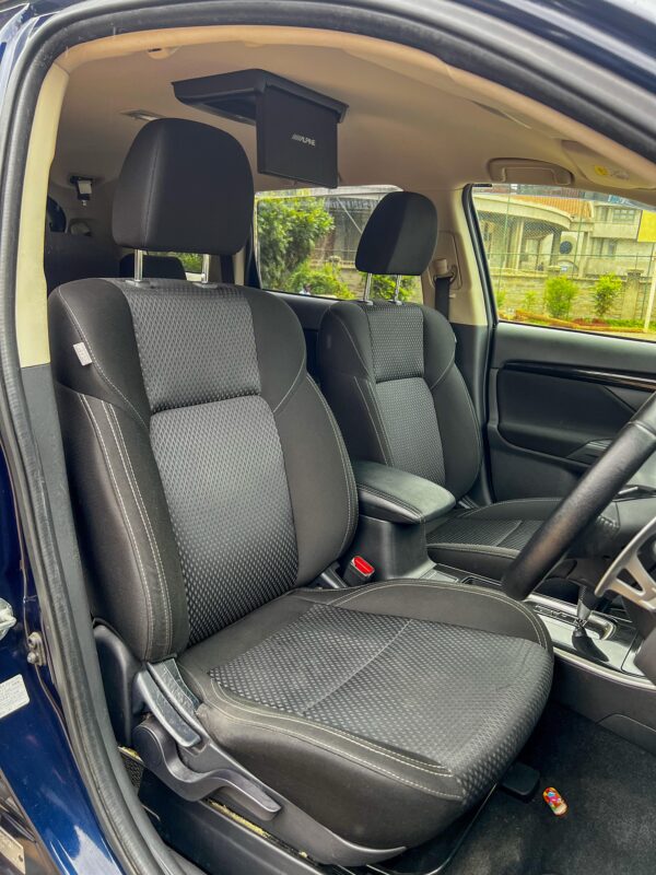 2017 Mitsubishi Outlander 2000CC Petrol - Image 5