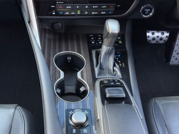 2017Lexus RX 450H Hybrid 3400CC Petrol - Image 15