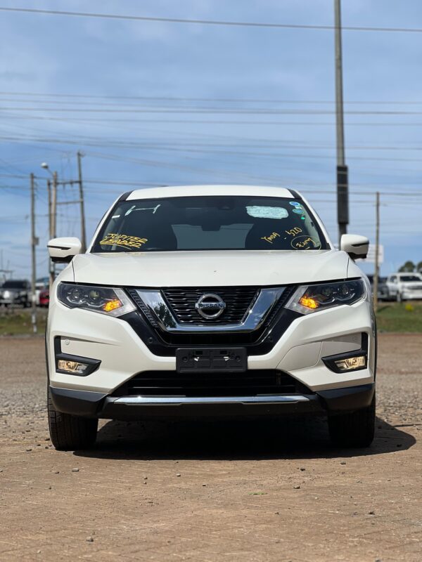 2018 Nissan Xtrail newshape 2000CC Petrol