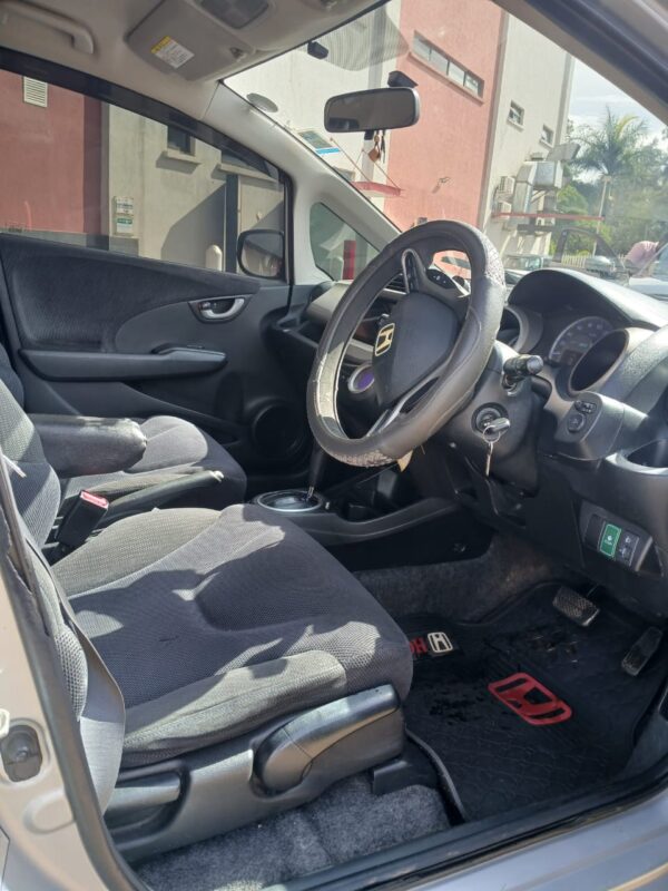 2013 Honda fit hybrid 1300CC Petrol - Image 10