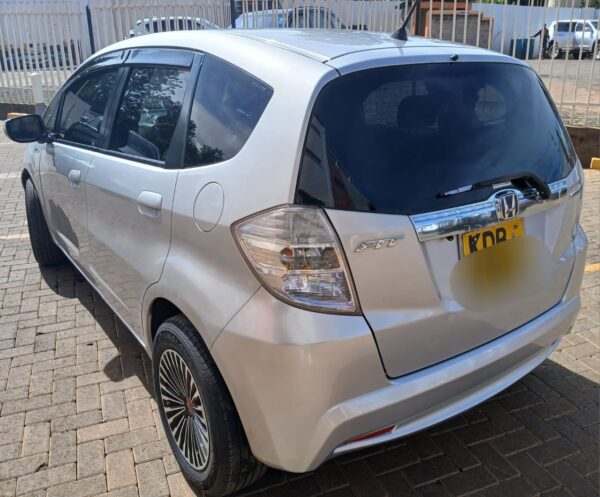 2013 Honda fit hybrid 1300CC Petrol - Image 12