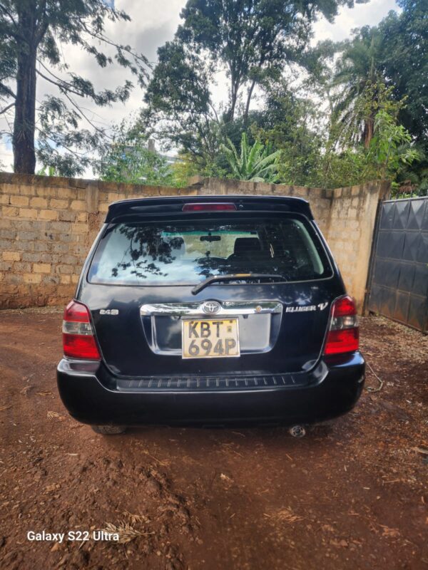 2005 Toyota kluger 2400CC Petrol - Image 7