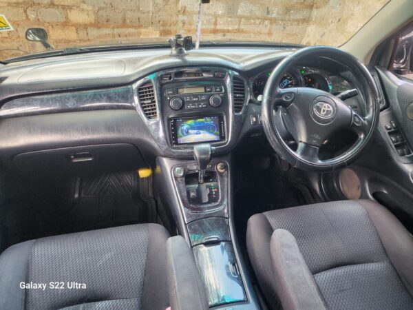2005 Toyota kluger 2400CC Petrol - Image 8