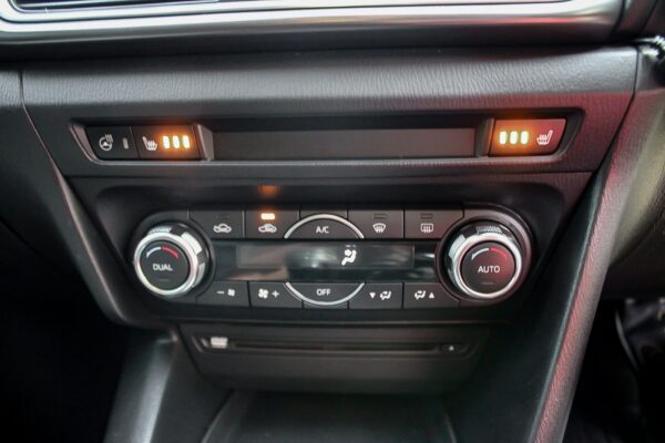 2016 Mazda Axela 1500CC Diesel - Image 7