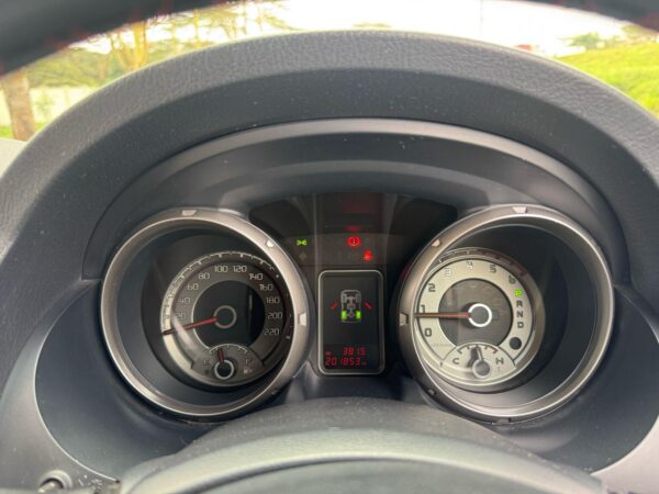 2015 pajero Mitsubishi 3200CC Disel - Image 10
