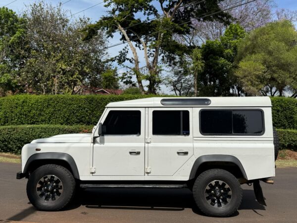 2010LAND ROVER DEFENDER LOCAL - Image 5